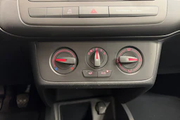 punainen SEAT Ibiza 2015 kuva 16.