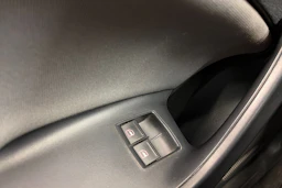 punainen SEAT Ibiza 2015 kuva 18.