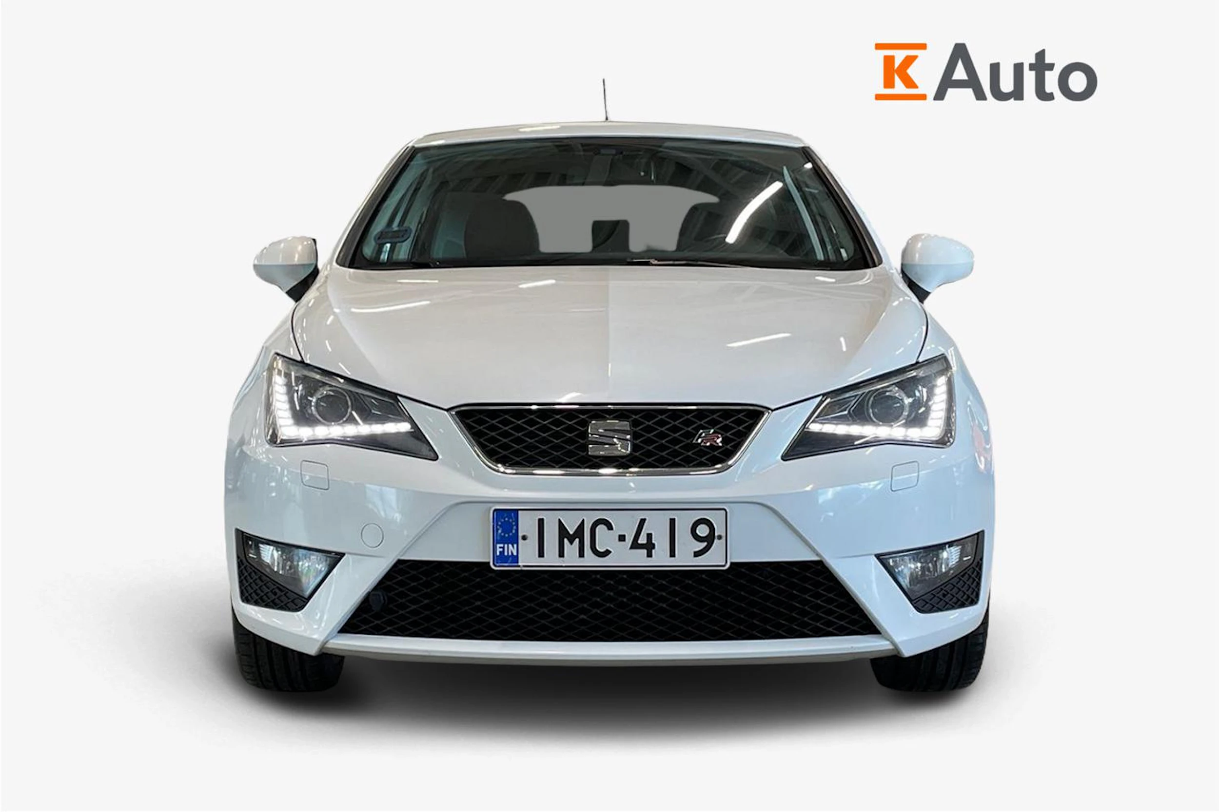 valkoinen SEAT Ibiza 2015 kuva 5.