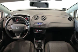 valkoinen SEAT Ibiza 2015 kuva 9.