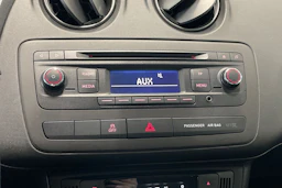 valkoinen SEAT Ibiza 2015 kuva 22.
