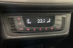 valkoinen SEAT Ibiza 2015 kuva 23.