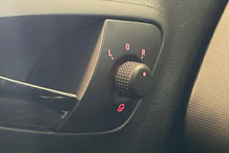 valkoinen SEAT Ibiza 2015 kuva 25.