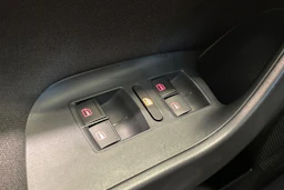 valkoinen SEAT Ibiza 2015 kuva 26.