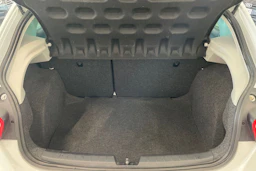 valkoinen SEAT Ibiza 2015 kuva 28.