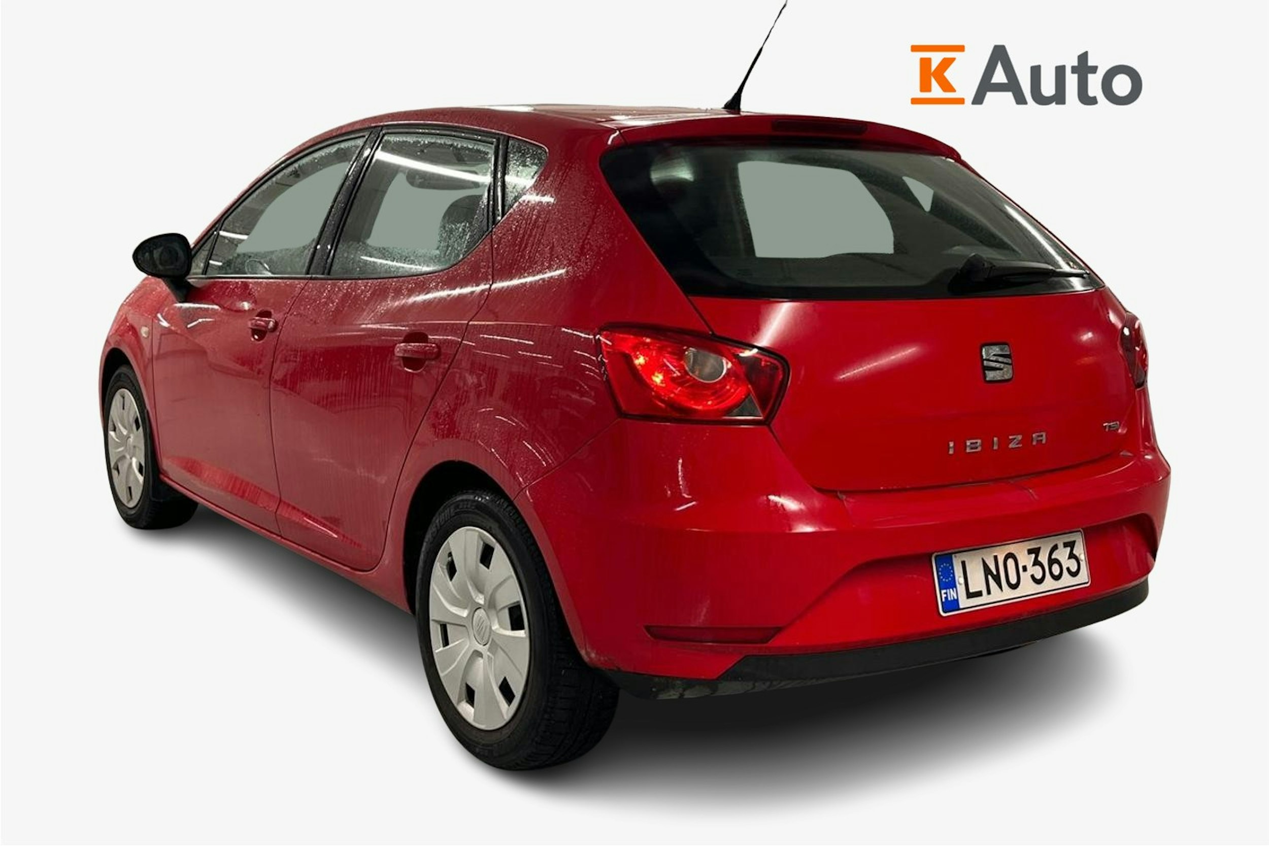punainen SEAT Ibiza 2016 kuva 2.