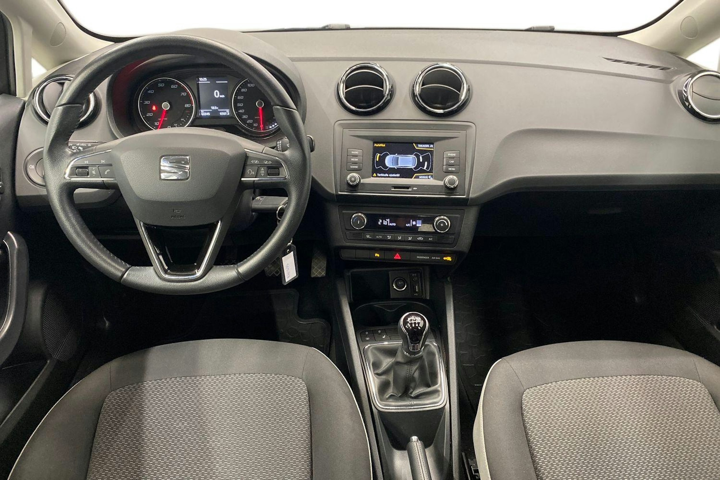 ruskea (beige) SEAT Ibiza 2016 kuva 9.