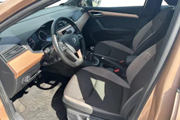 harmaa SEAT Ibiza 2017 kuva 3.