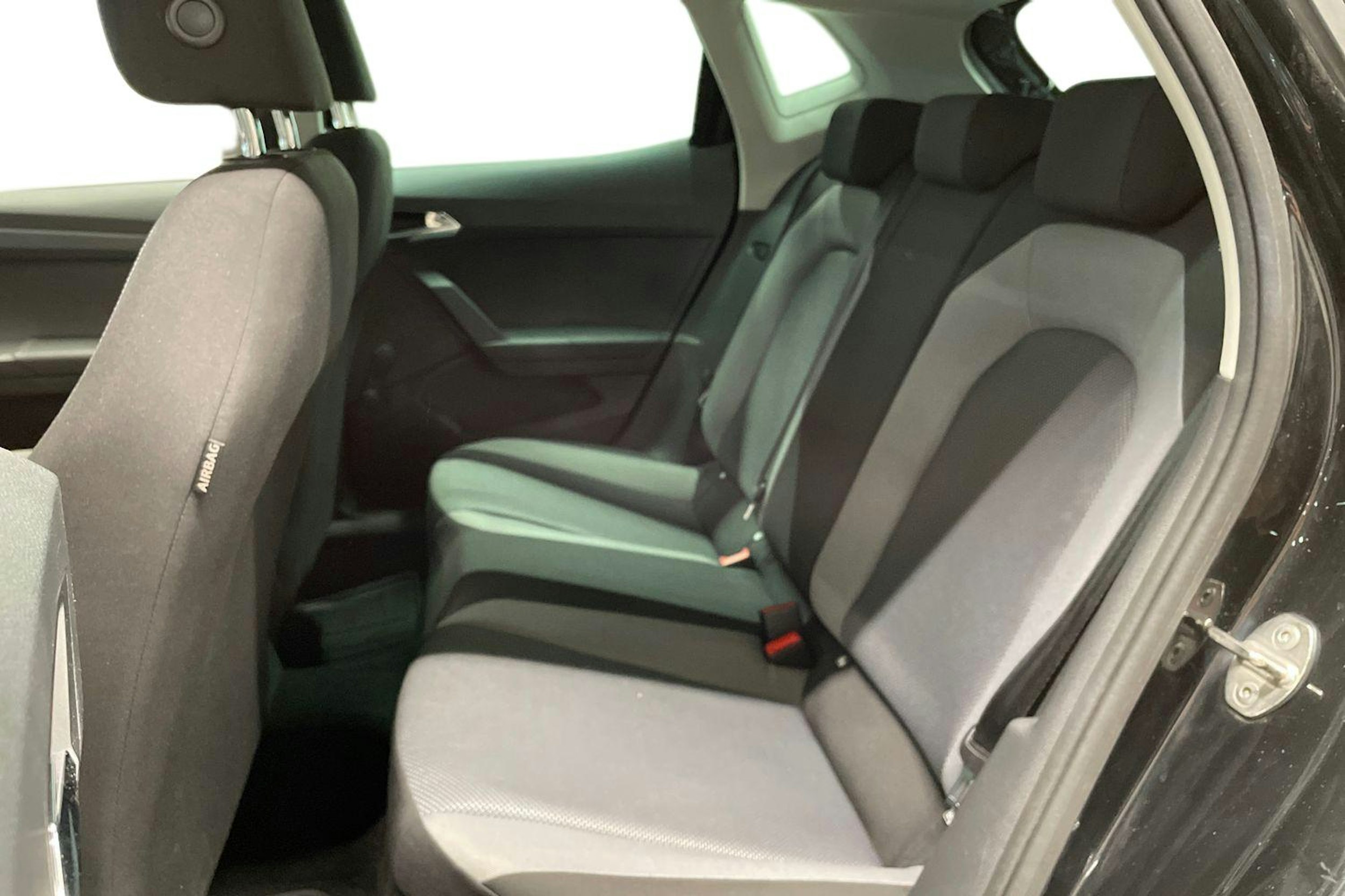met. musta SEAT Ibiza 2017 kuva 10.