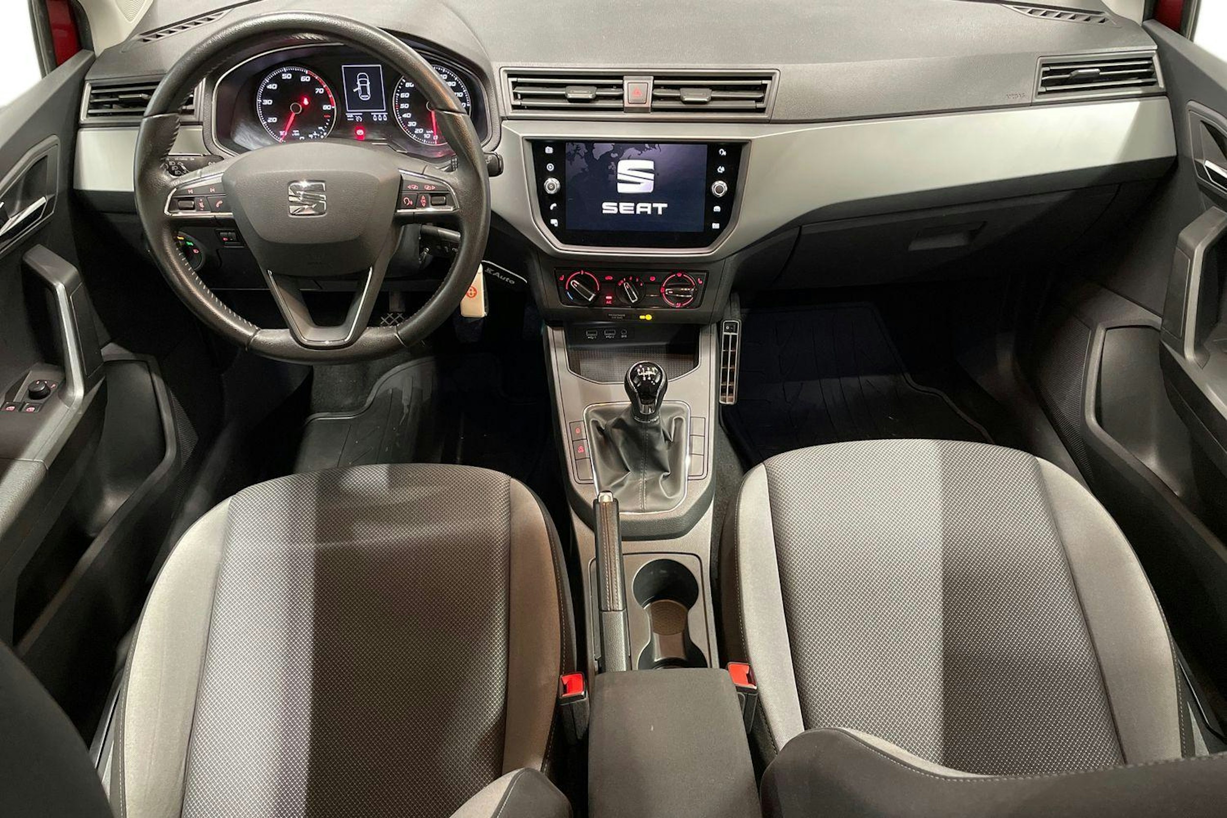 vihreä SEAT Ibiza 2018 kuva 9.