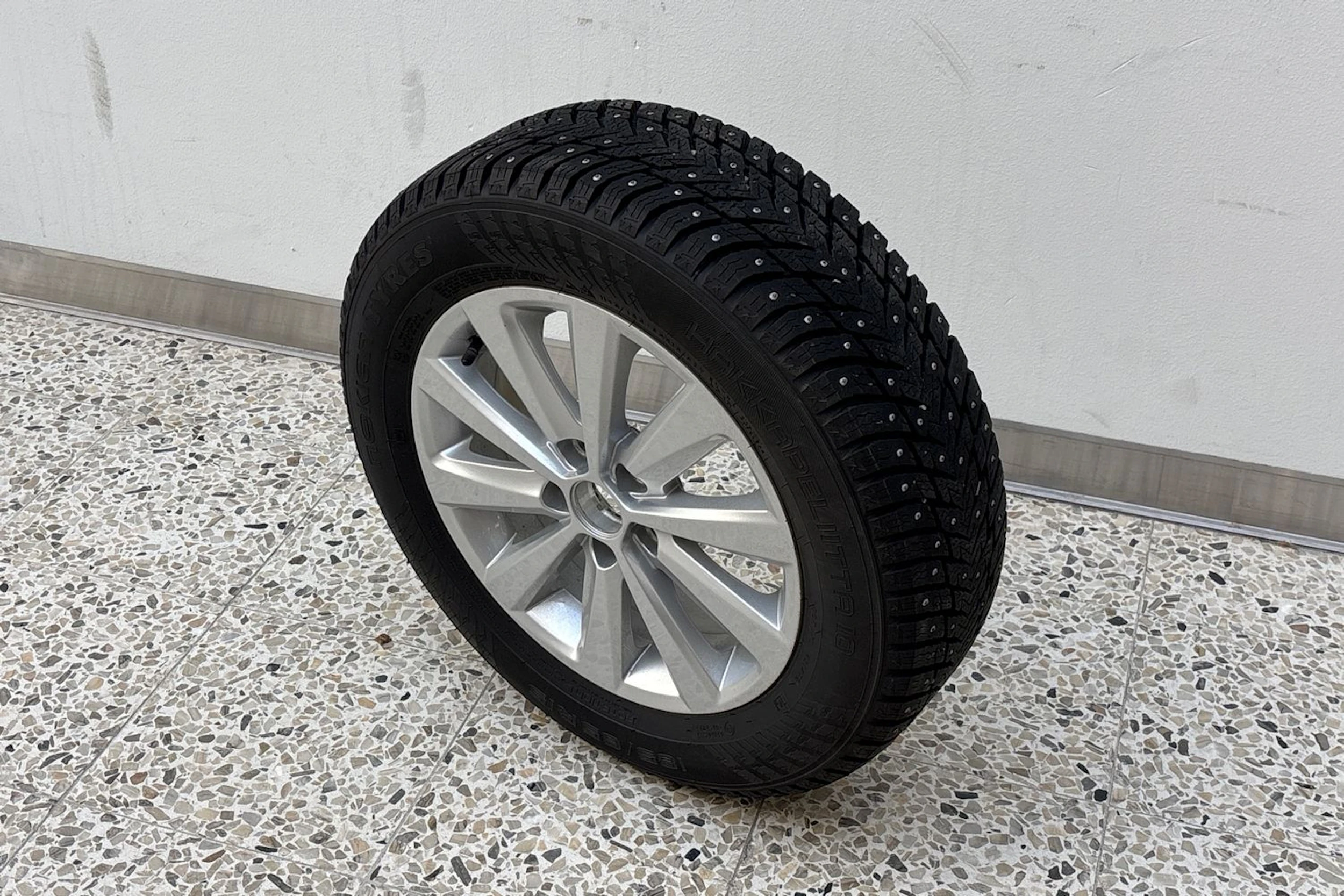 sininen SEAT Ibiza 2018 kuva 10.