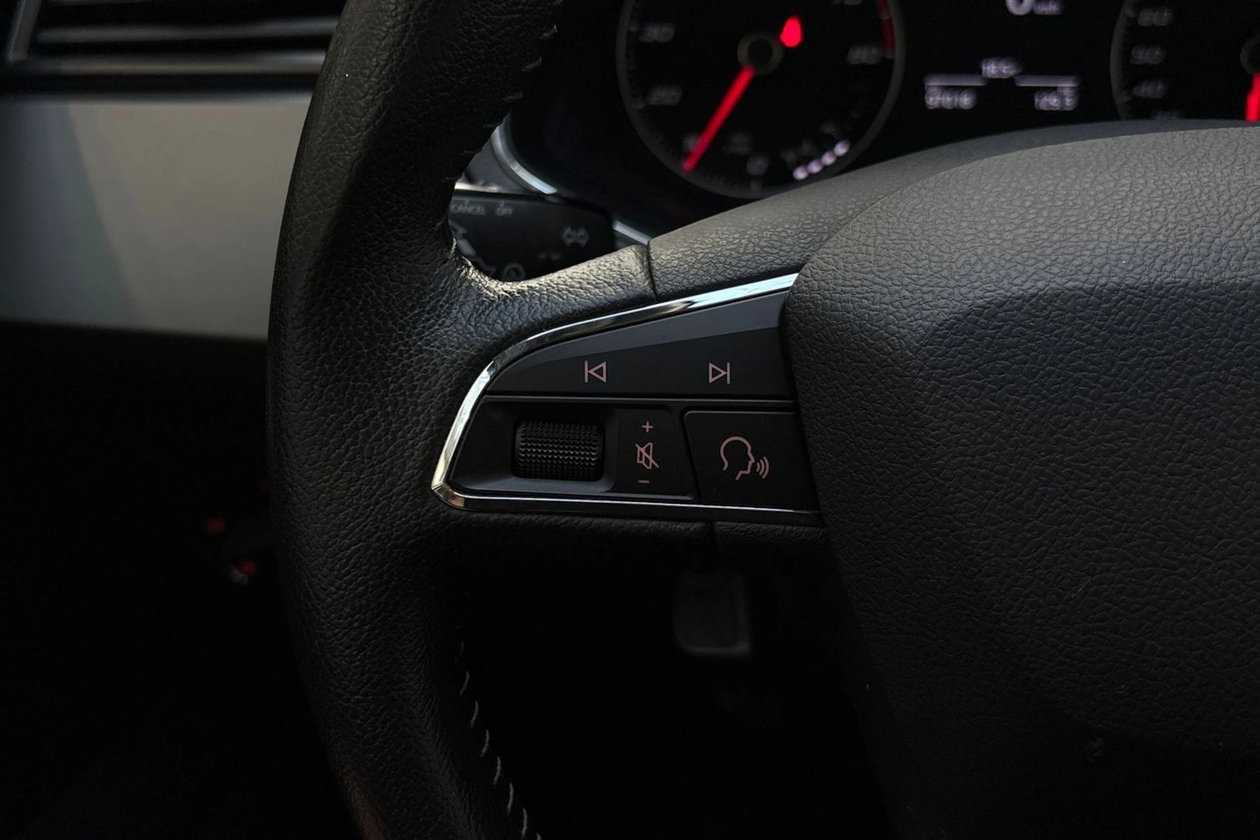 sininen SEAT Ibiza 2018 kuva 13.