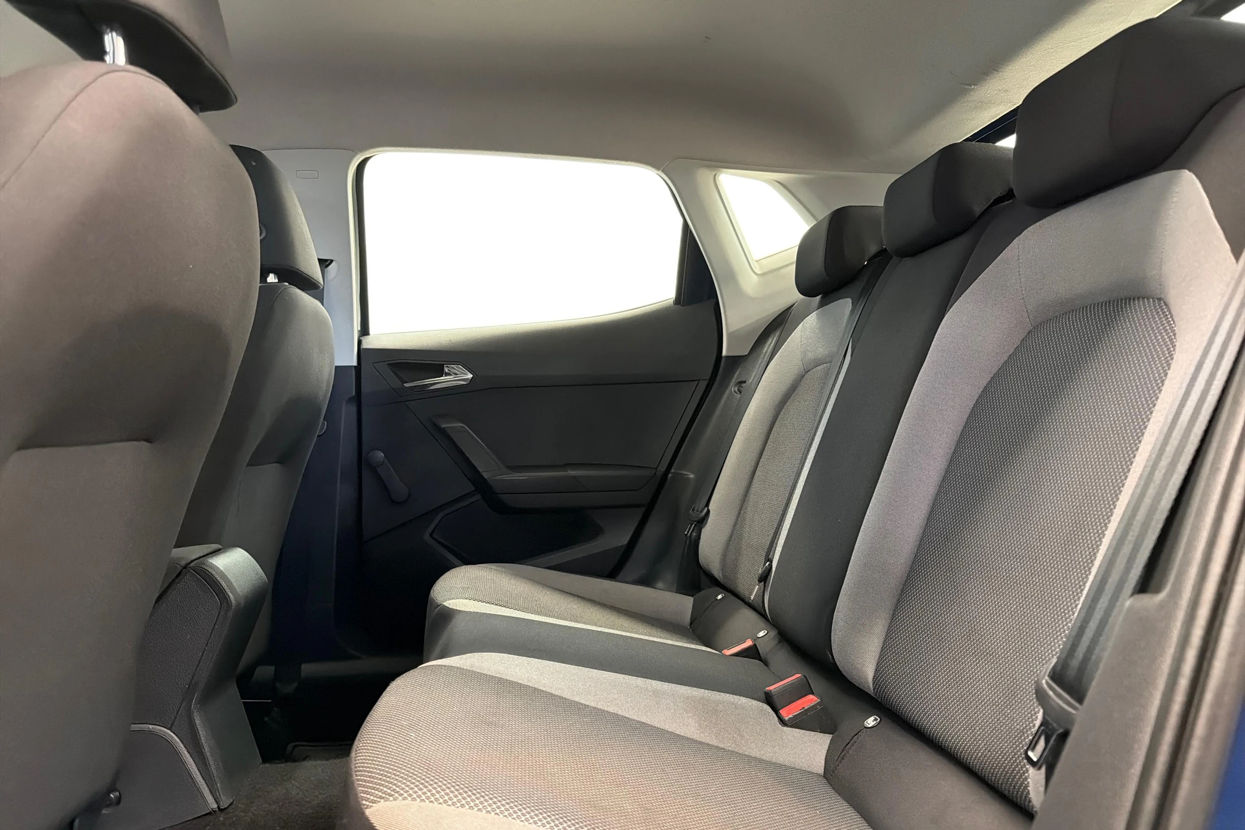 sininen SEAT Ibiza 2018 kuva 11.