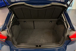 sininen SEAT Ibiza 2018 kuva 15.