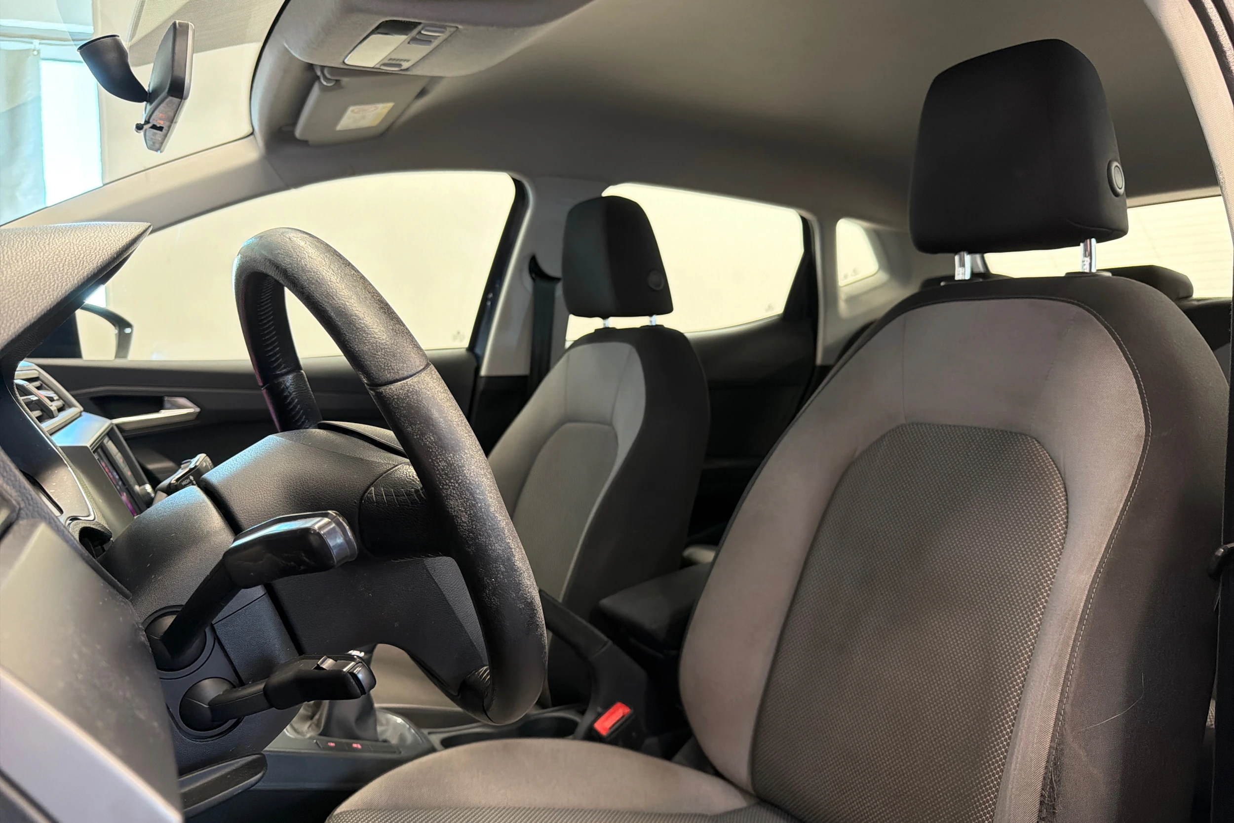 sininen SEAT Ibiza 2018 kuva 16.