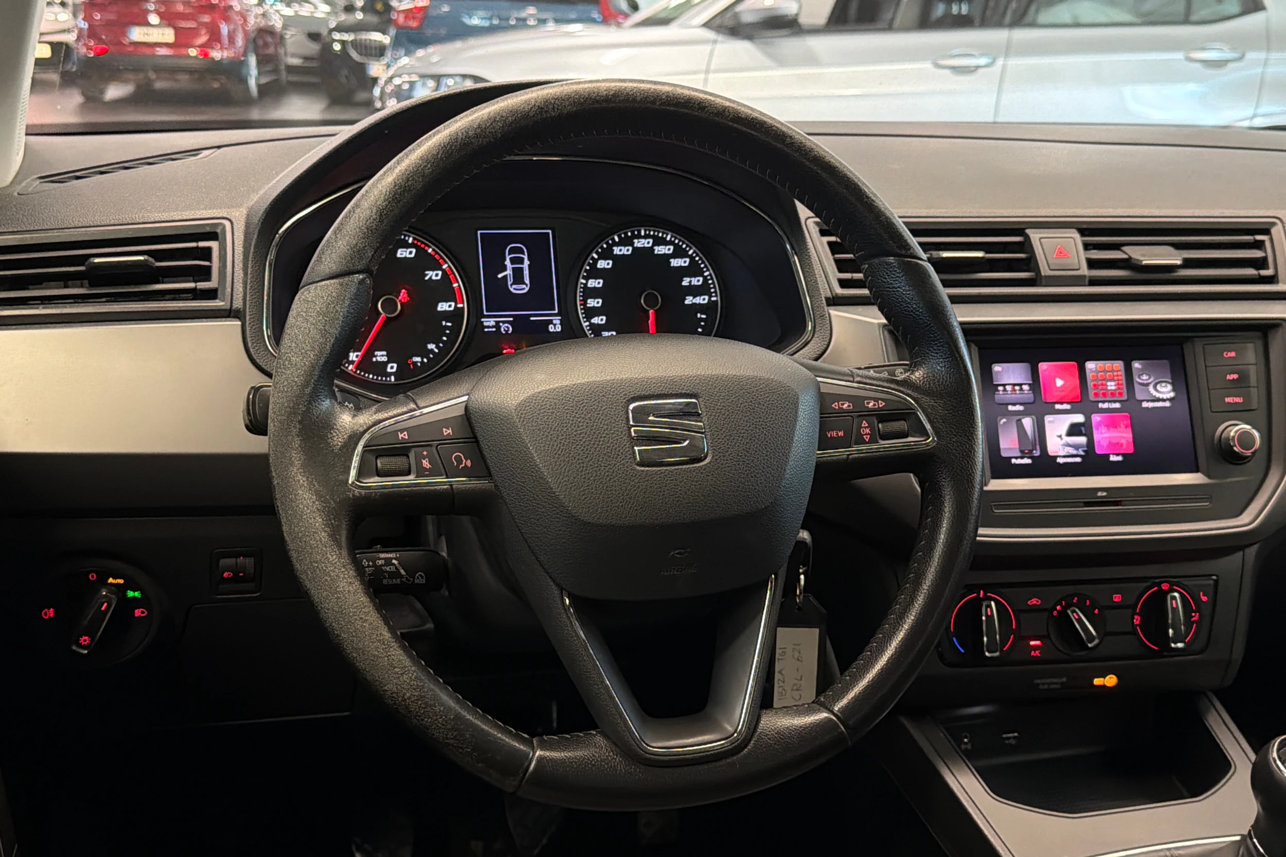 sininen SEAT Ibiza 2018 kuva 17.