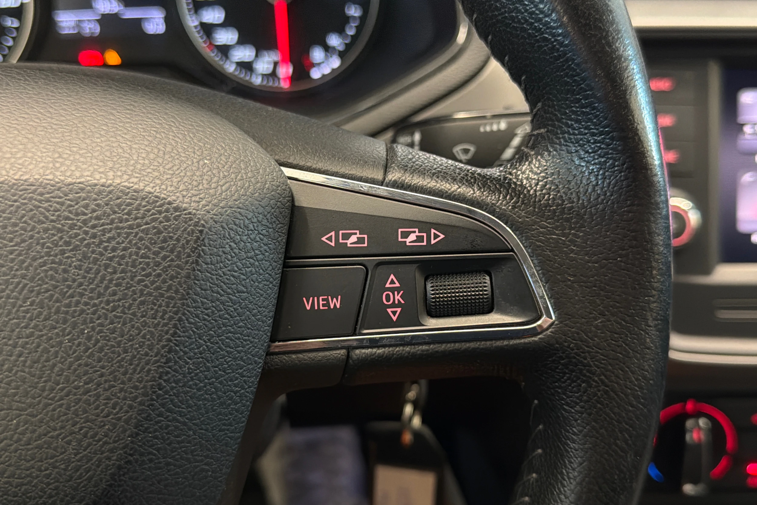 sininen SEAT Ibiza 2018 kuva 19.