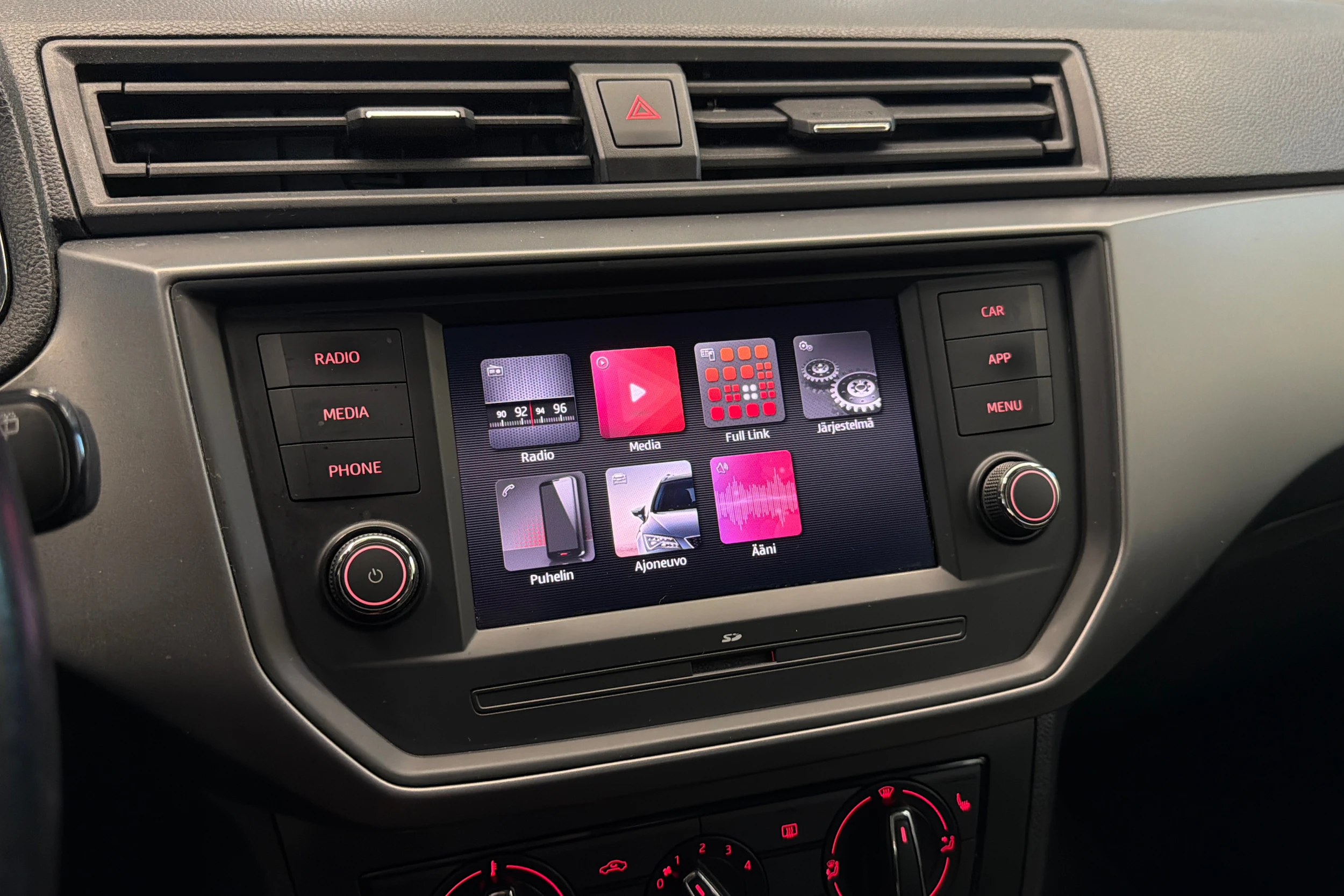 sininen SEAT Ibiza 2018 kuva 25.