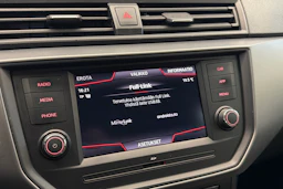 sininen SEAT Ibiza 2018 kuva 28.