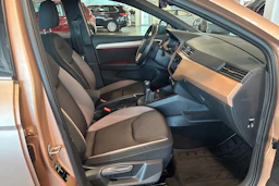 harmaa SEAT Ibiza 2018 kuva 13.