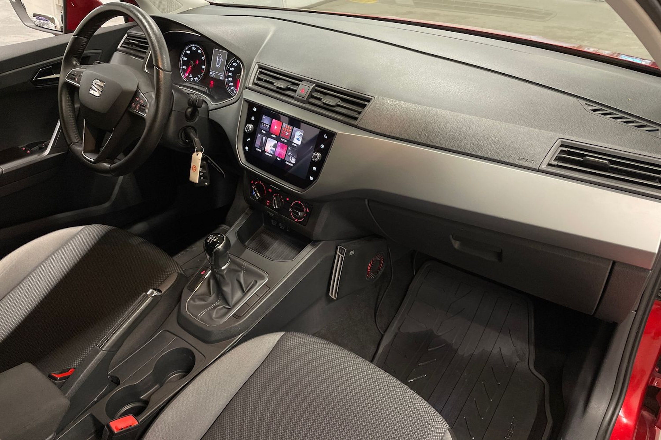 vihreä SEAT Ibiza 2018 kuva 48.