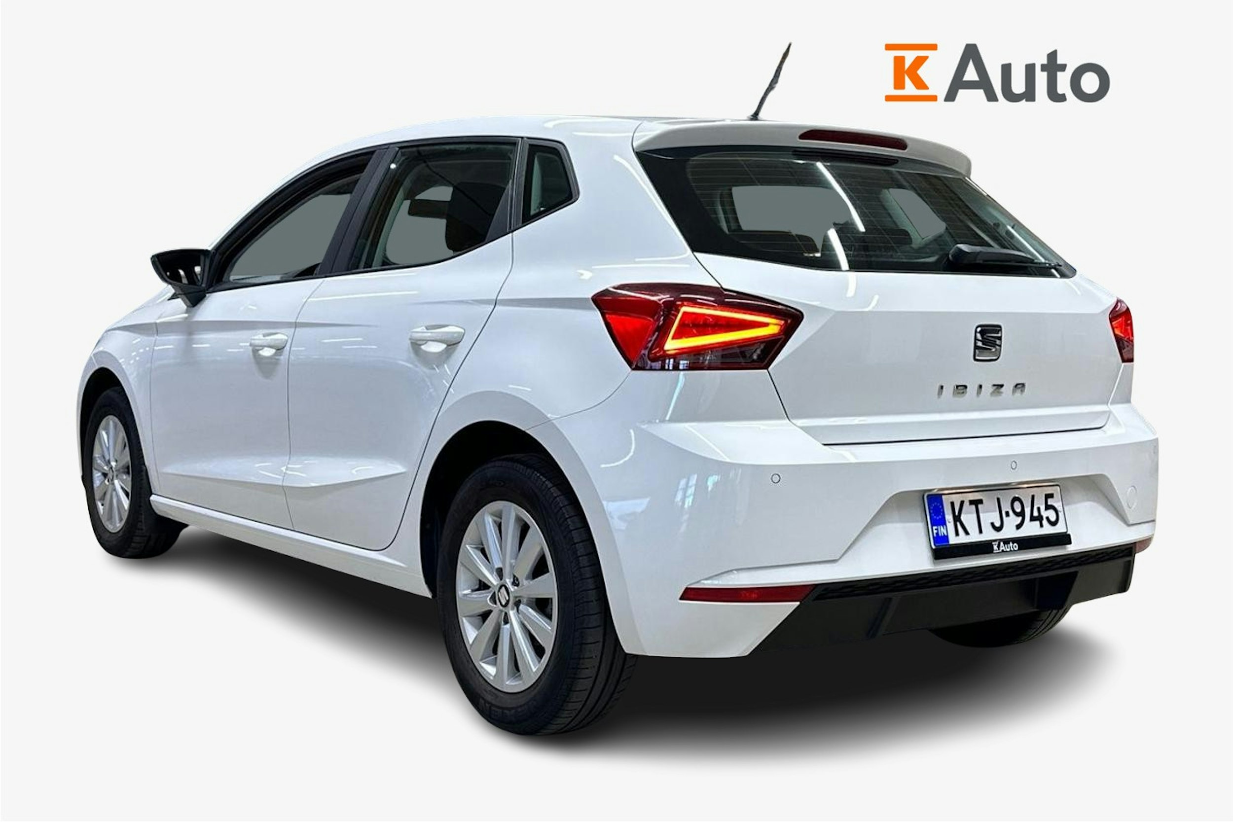 valkoinen SEAT Ibiza 2018 kuva 2.
