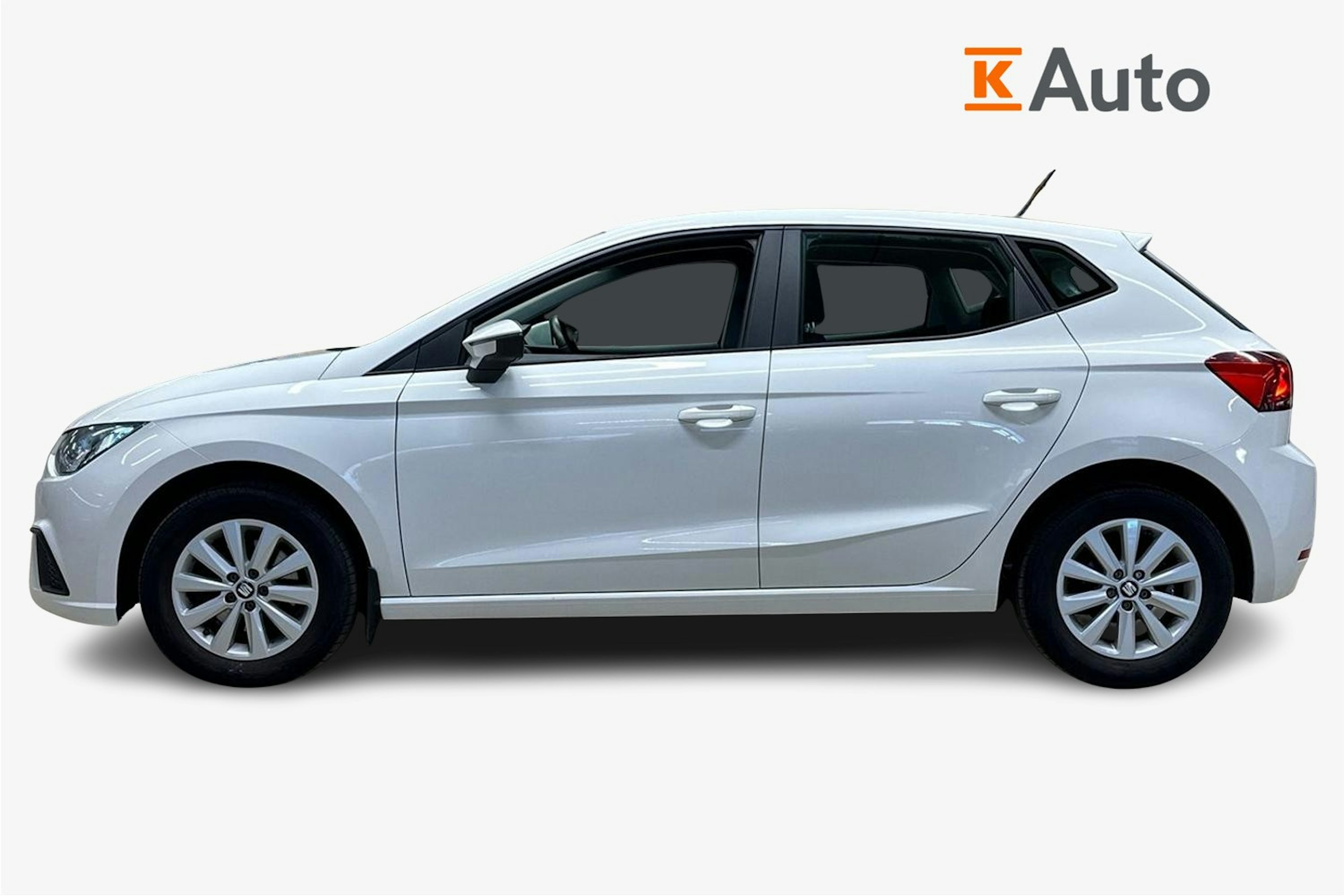 valkoinen SEAT Ibiza 2018 kuva 6.