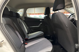 valkoinen SEAT Ibiza 2018 kuva 16.