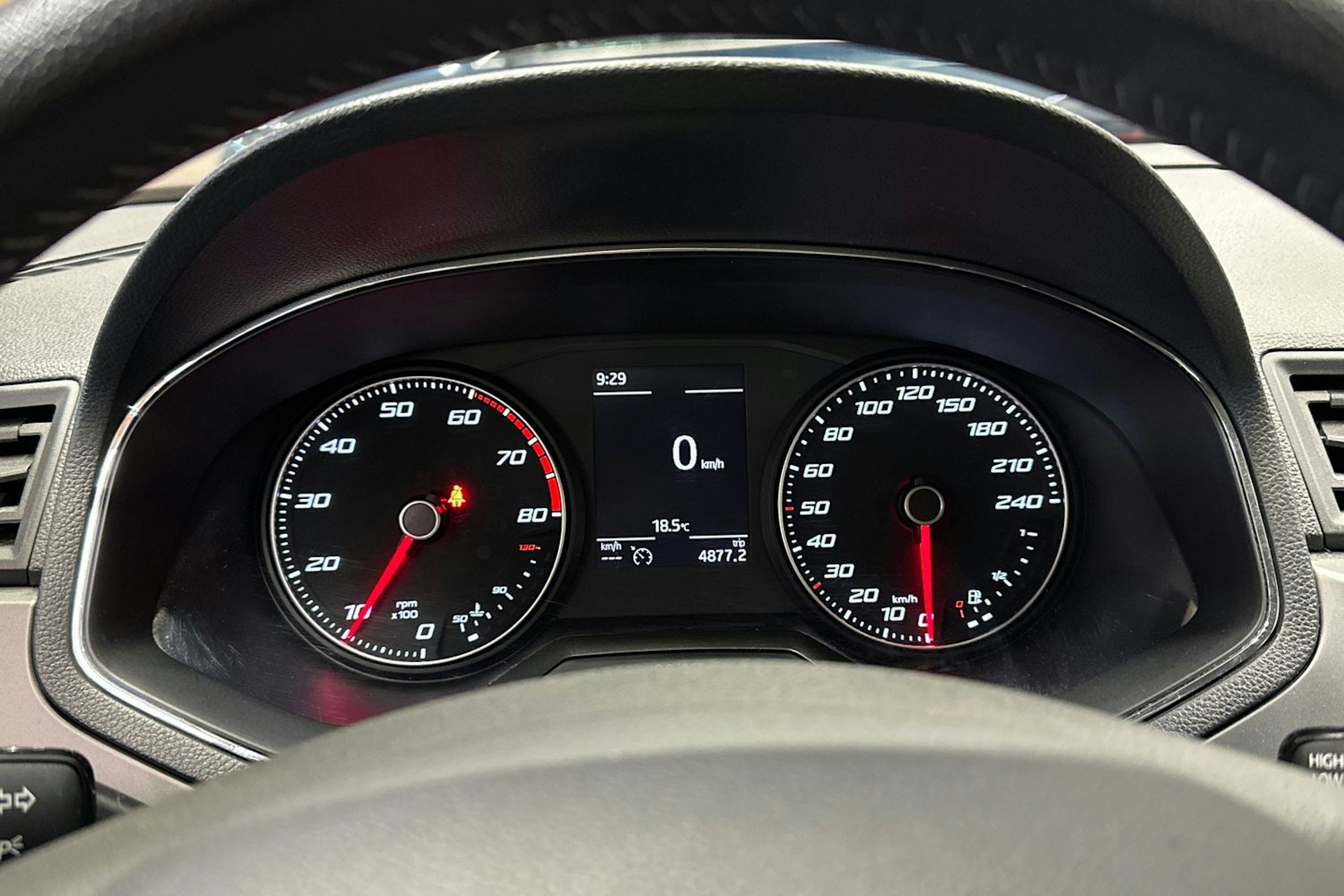 valkoinen SEAT Ibiza 2018 kuva 22.
