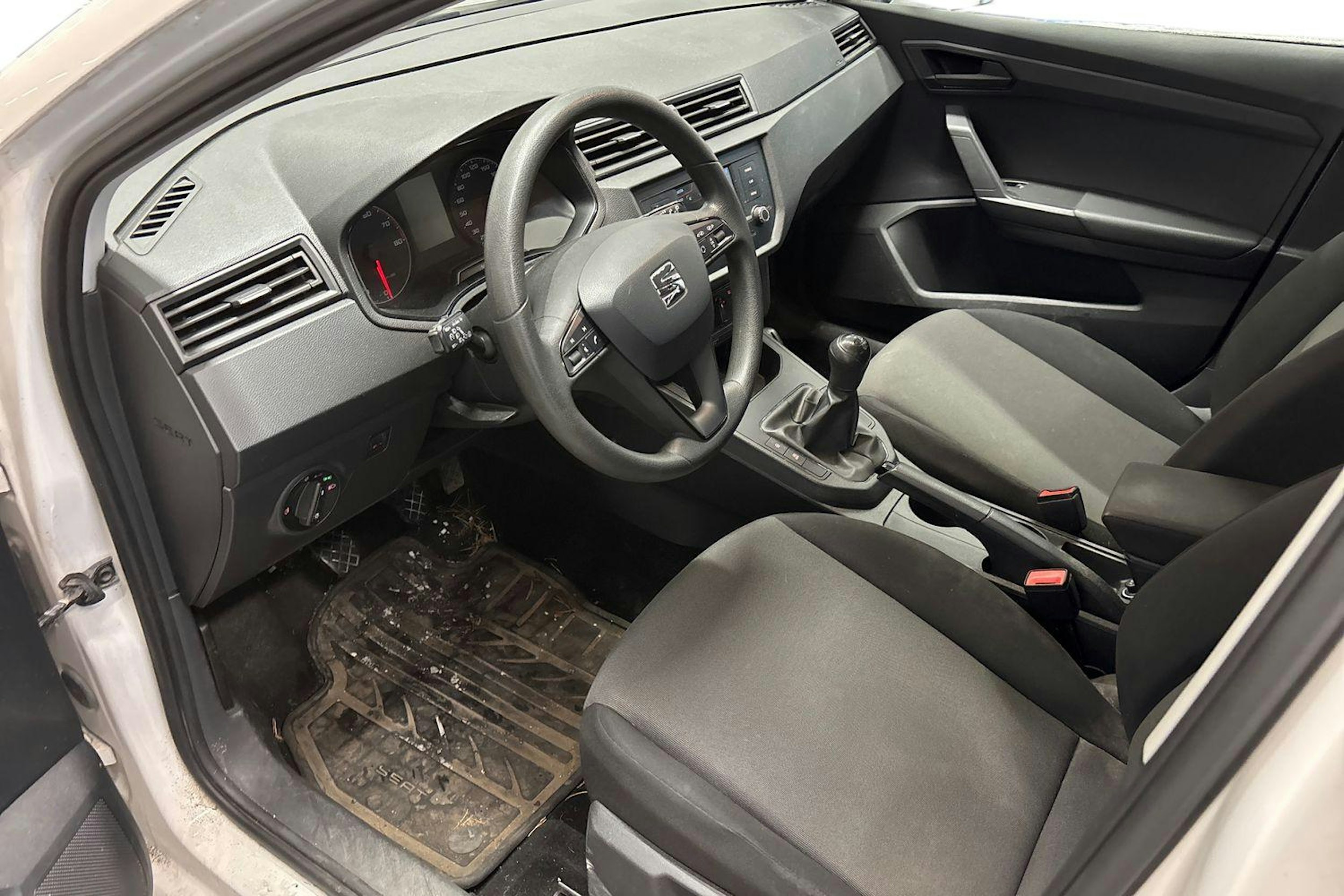 valkoinen SEAT Ibiza 2018 kuva 3.