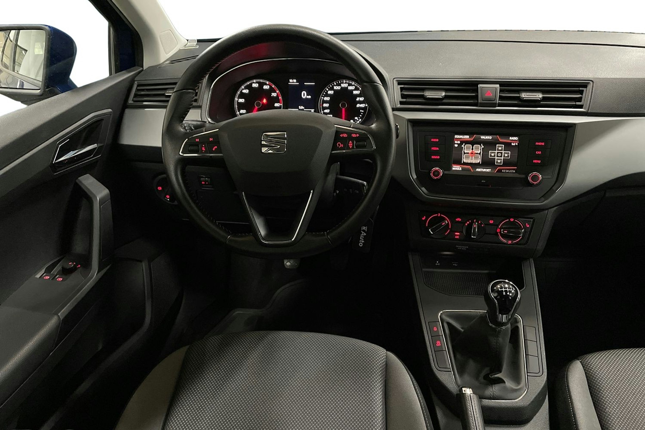 sininen SEAT Ibiza 2018 kuva 9.