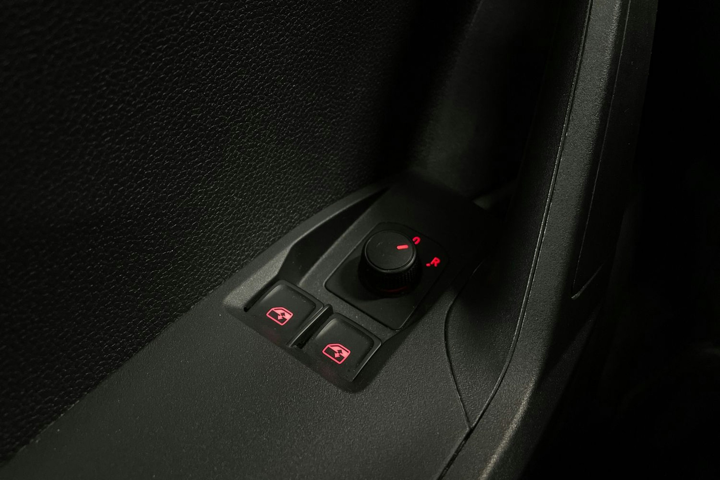 sininen SEAT Ibiza 2018 kuva 18.