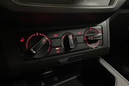 sininen SEAT Ibiza 2018 kuva 25.