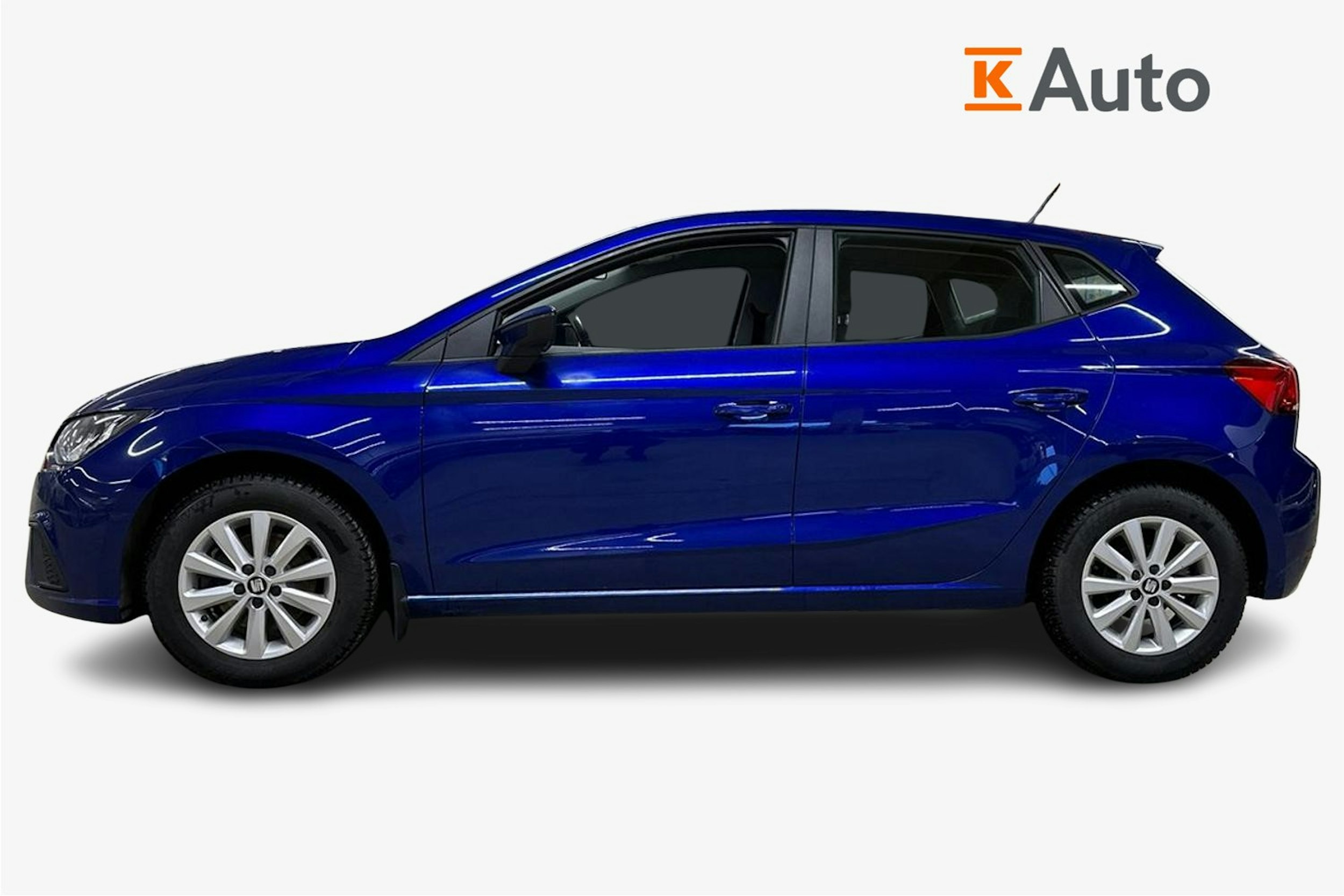 sininen SEAT Ibiza 2019 kuva 5.