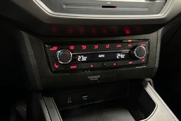 sininen SEAT Ibiza 2019 kuva 14.