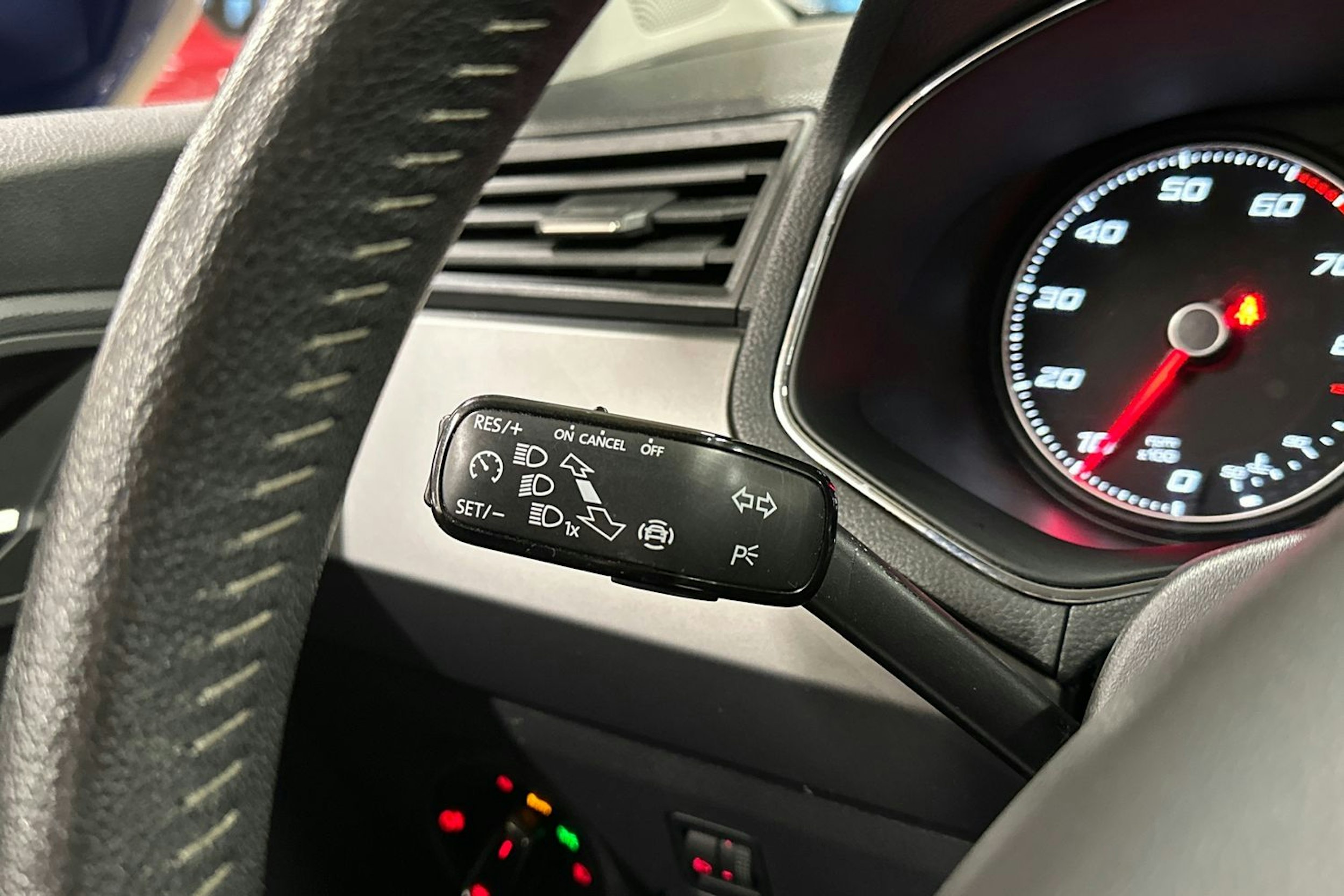 sininen SEAT Ibiza 2019 kuva 17.