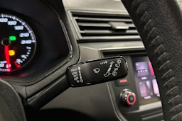 sininen SEAT Ibiza 2019 kuva 18.