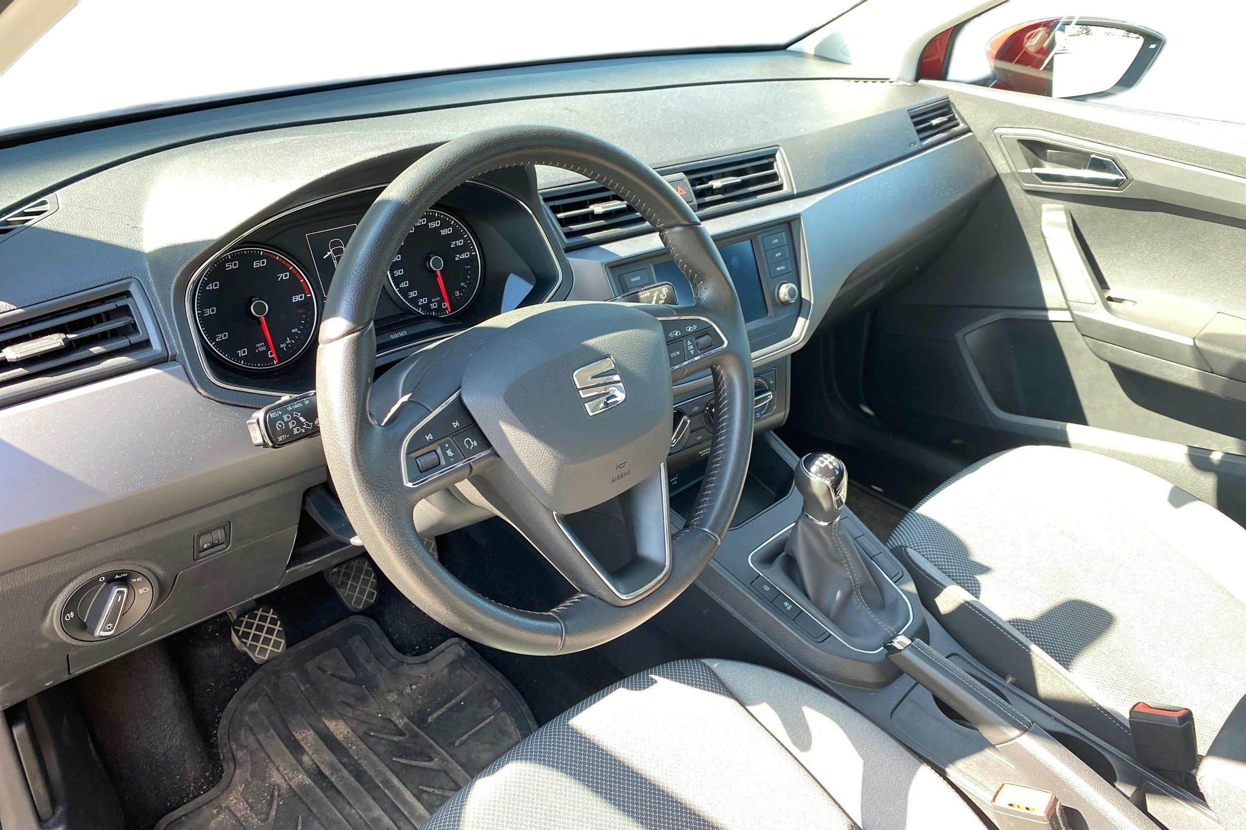 vihreä SEAT Ibiza 2019 kuva 3.