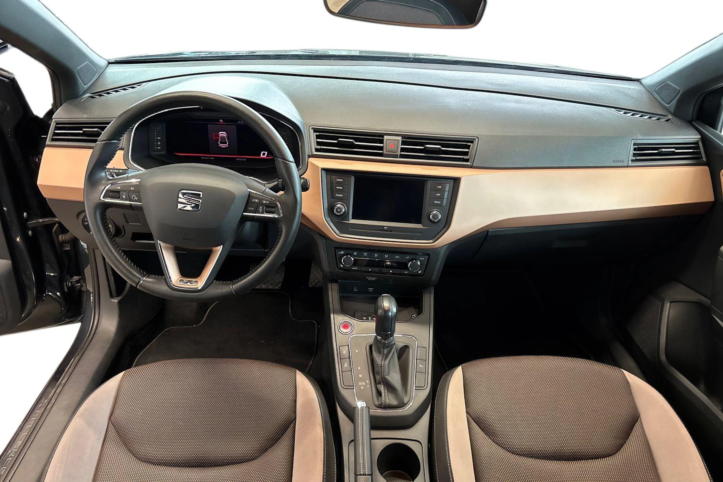 harmaa SEAT Ibiza 2019 kuva 9.