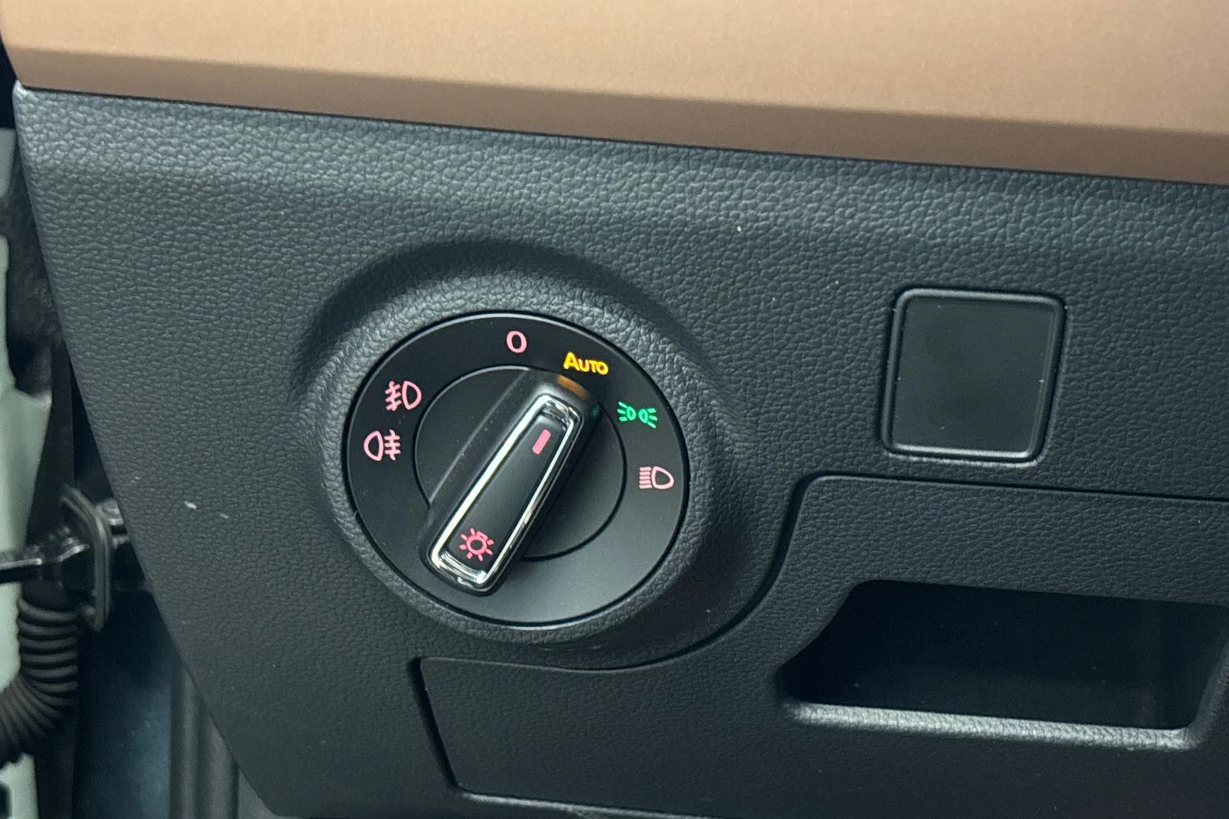 harmaa SEAT Ibiza 2019 kuva 30.