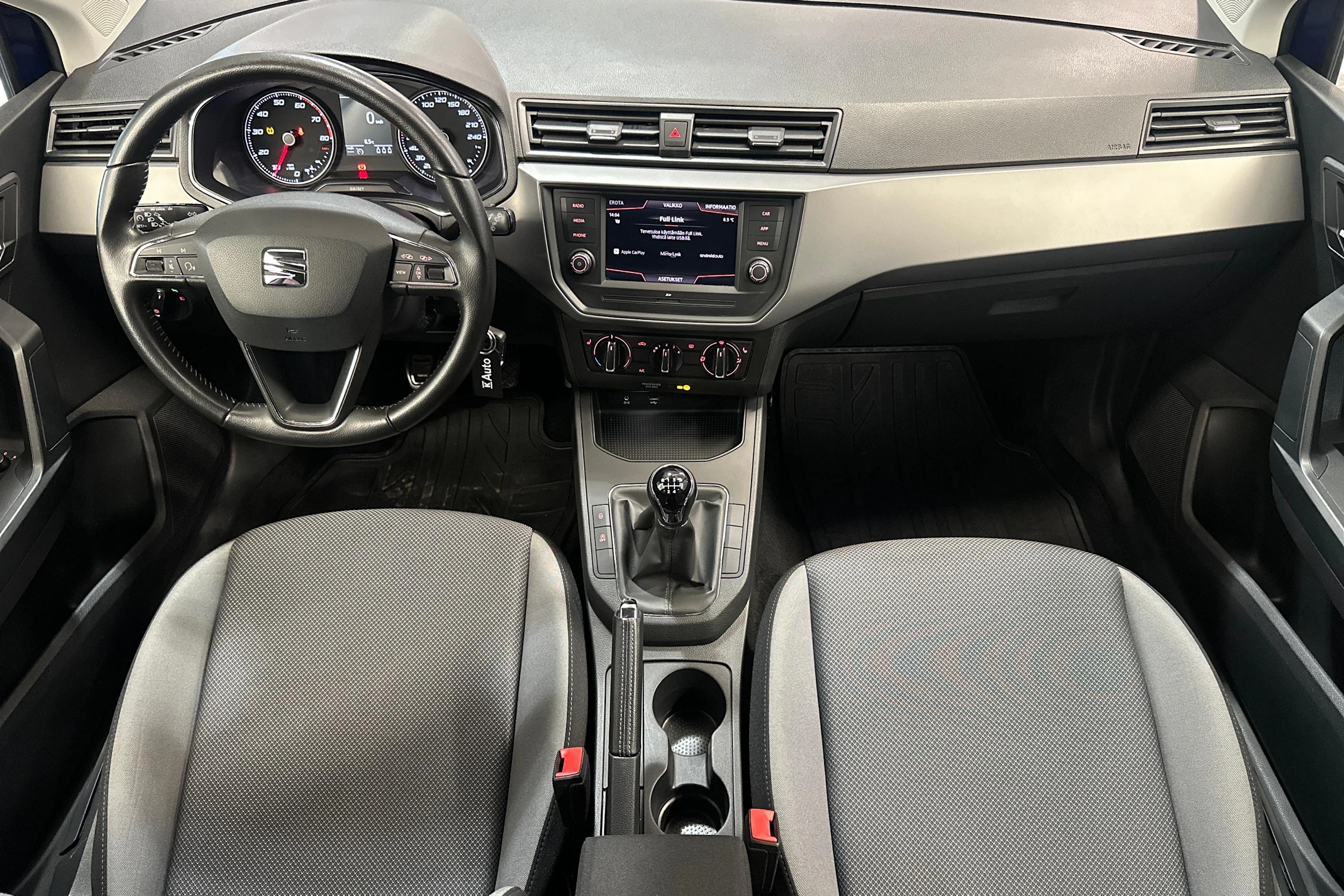 sininen SEAT Ibiza 2019 kuva 7.