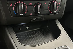 sininen SEAT Ibiza 2019 kuva 15.