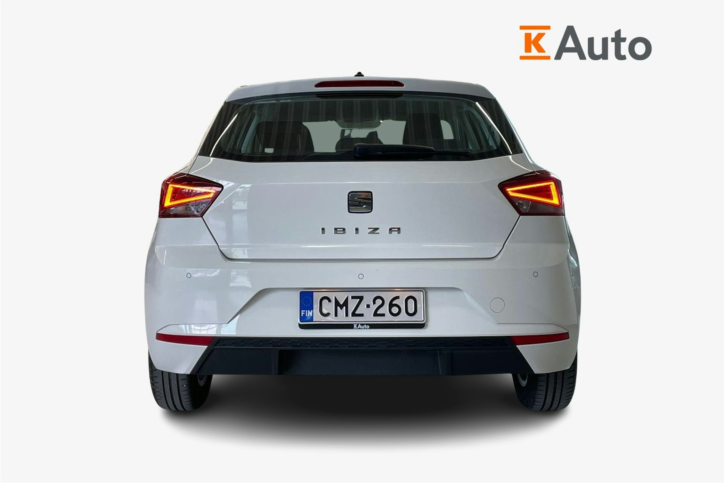 Valkoinen SEAT IBIZA 2019 kuva 3.