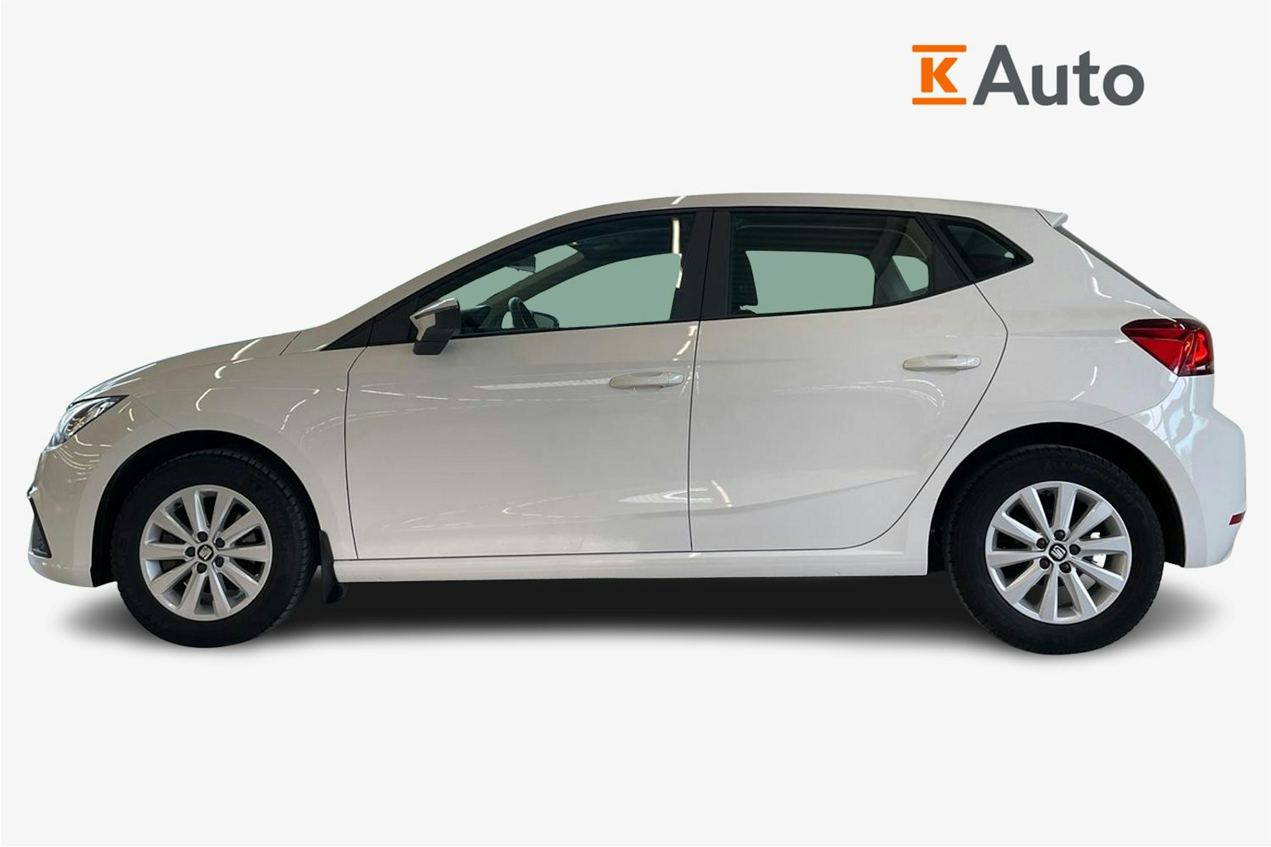Valkoinen SEAT IBIZA 2019 kuva 6.