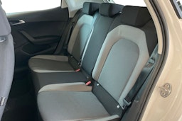 Valkoinen SEAT IBIZA 2019 kuva 10.