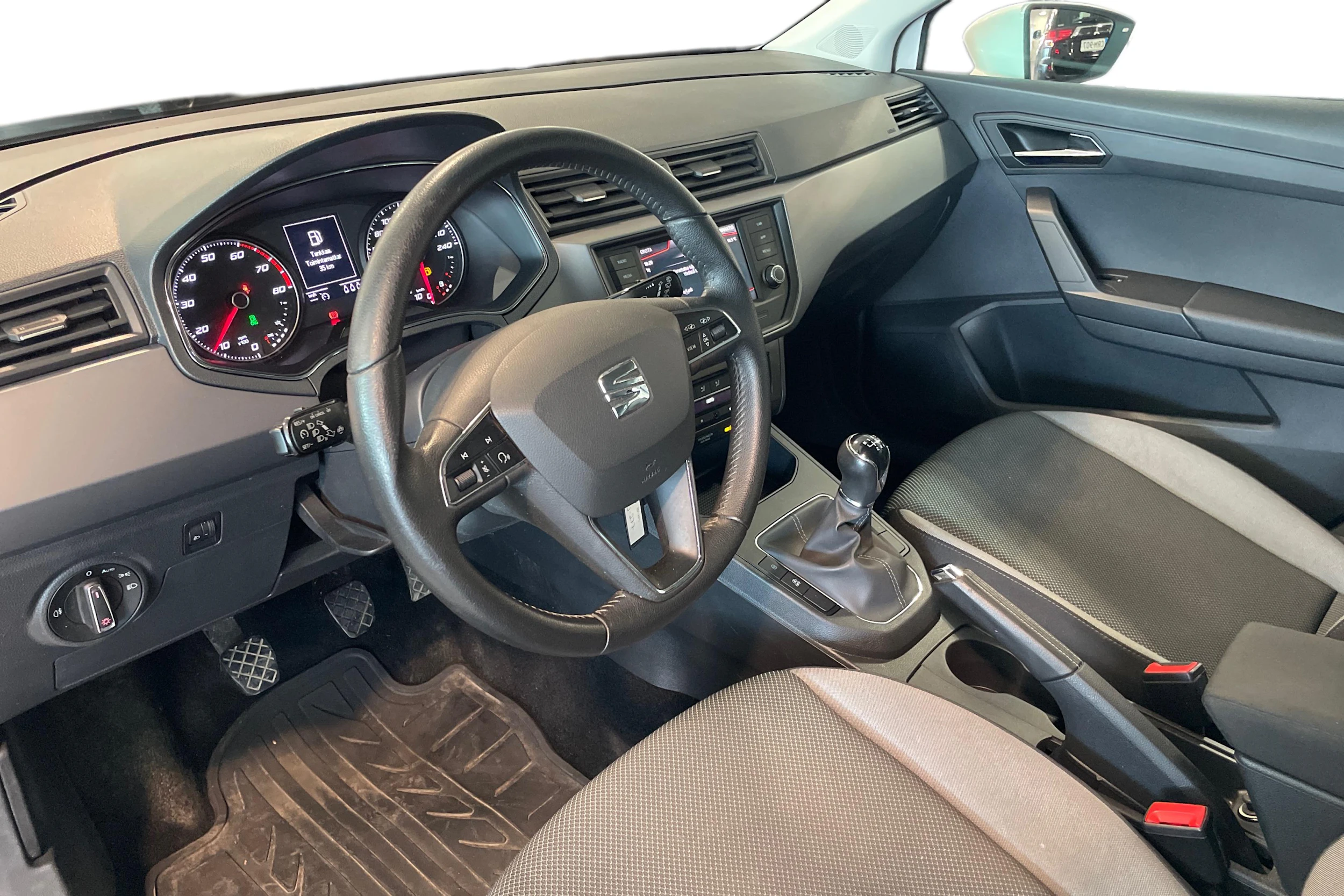 valkoinen SEAT Ibiza 2019 kuva 6.