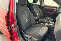 Punainen SEAT IBIZA 2019 kuva 15.