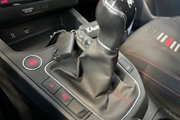 Punainen SEAT IBIZA 2019 kuva 19.