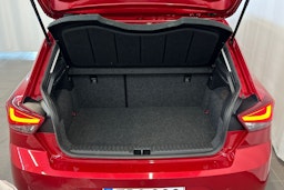 Punainen SEAT IBIZA 2019 kuva 21.