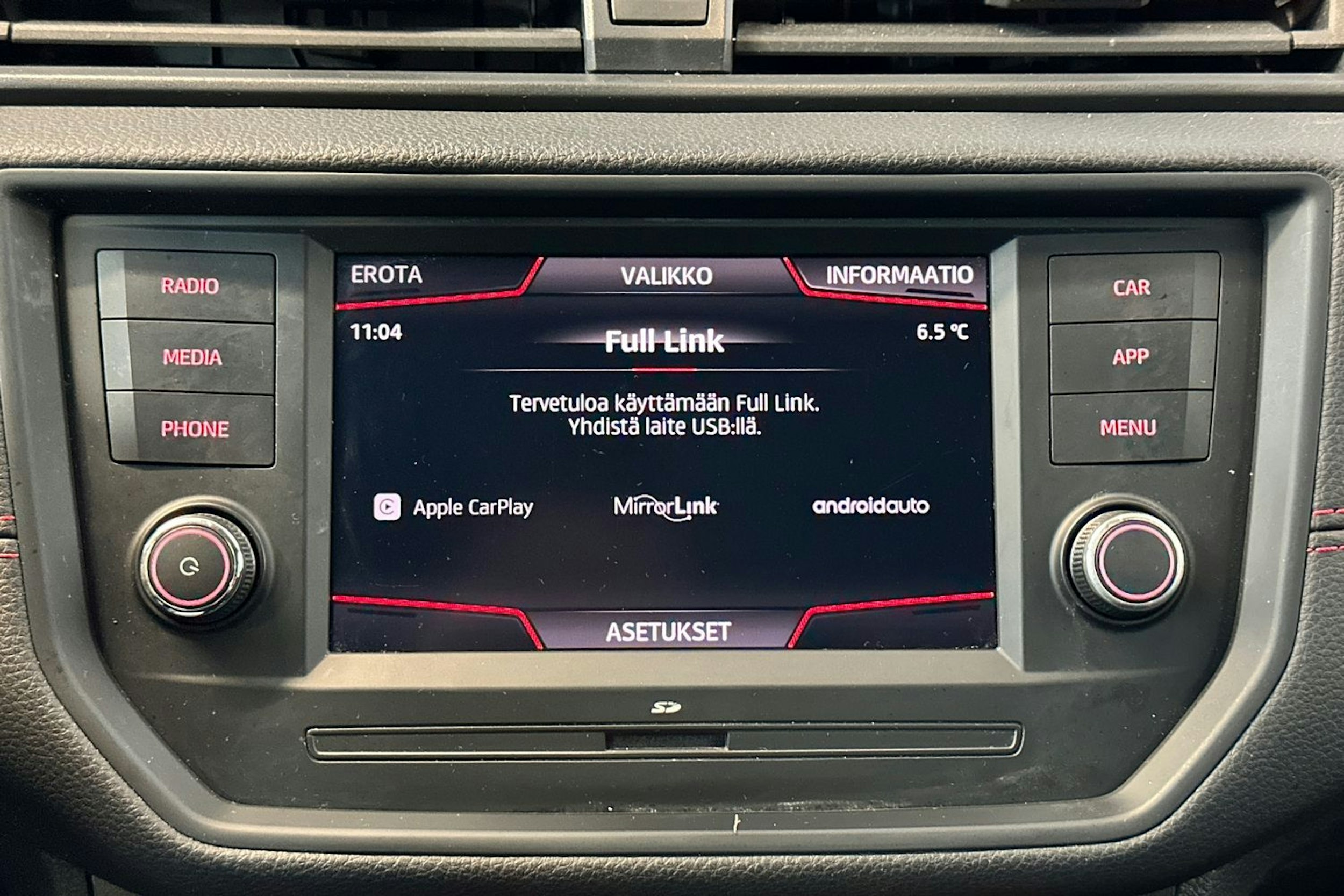 Punainen SEAT IBIZA 2019 kuva 23.